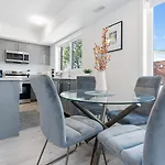 Entire Luxury Suite 4Mins To Falls