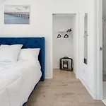 Entire Luxury Suite 4Mins To Falls